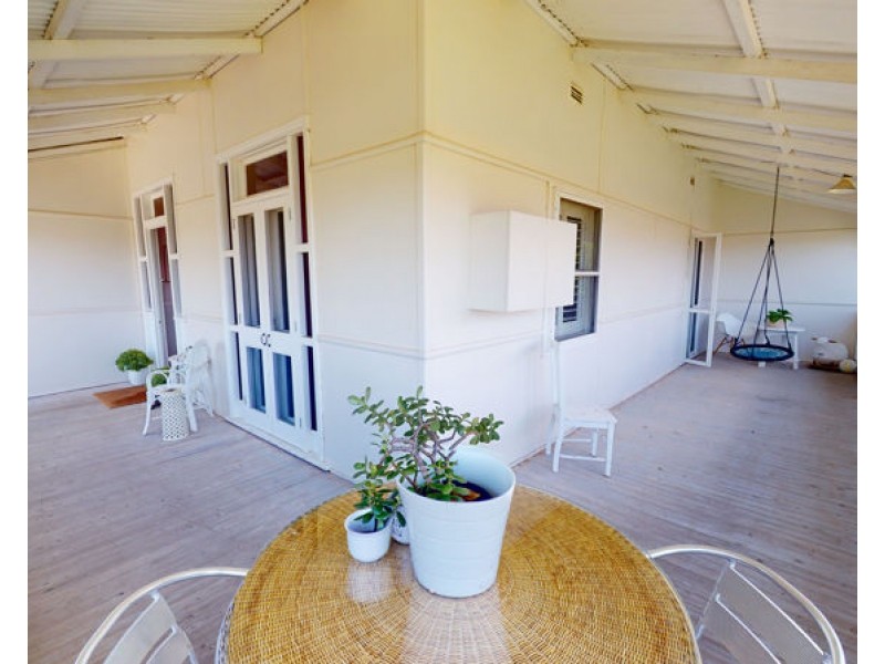 54 Commins Street, Junee NSW 2663