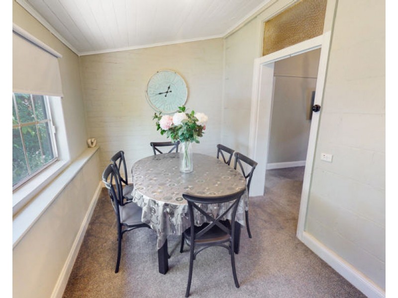 16 Stewart Street, Junee NSW 2663