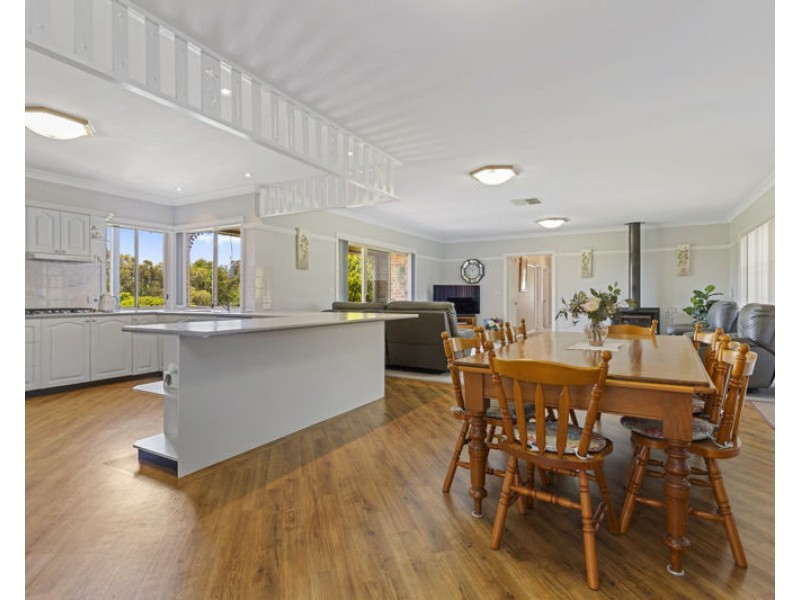 4 Smythe Road, Junee NSW 2663