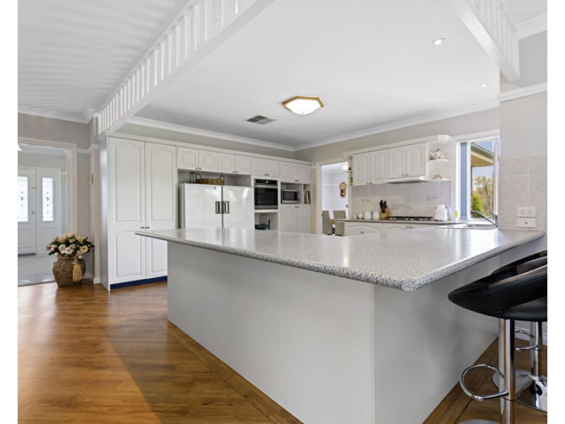 4 Smythe Road, Junee NSW 2663