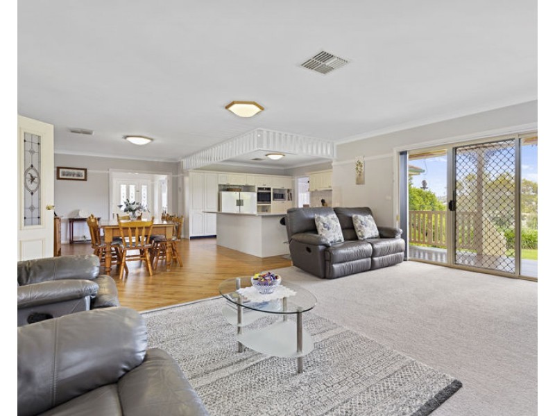 4 Smythe Road, Junee NSW 2663