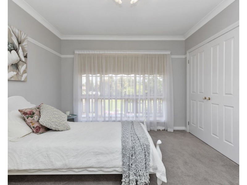 4 Smythe Road, Junee NSW 2663