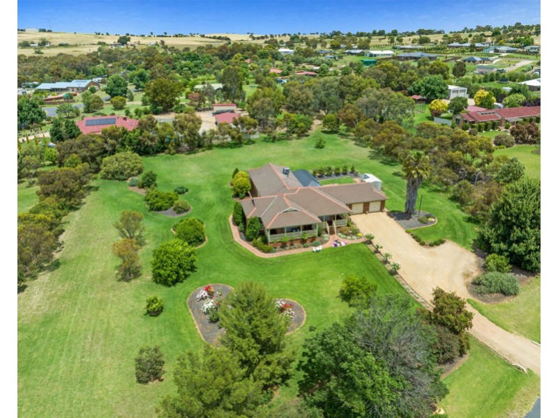 4 Smythe Road, Junee NSW 2663