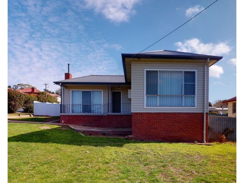 29 French Street, Junee NSW 2663
