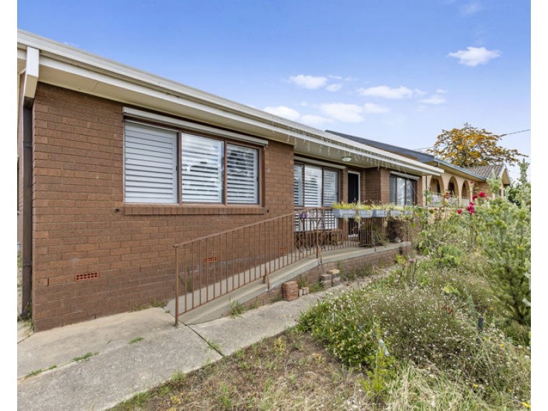 11 Kitchener Street, Junee NSW 2663