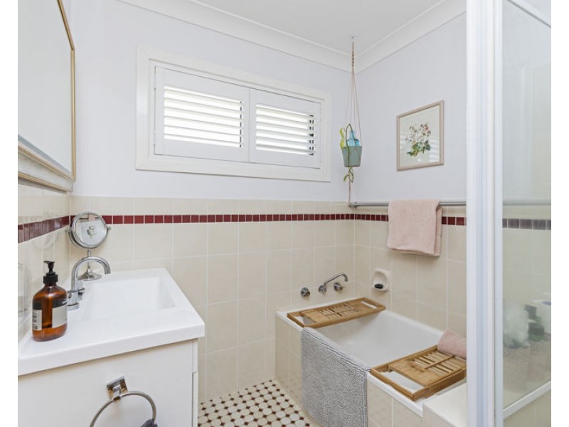 11 Kitchener Street, Junee NSW 2663