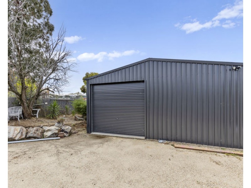 11 Kitchener Street, Junee NSW 2663