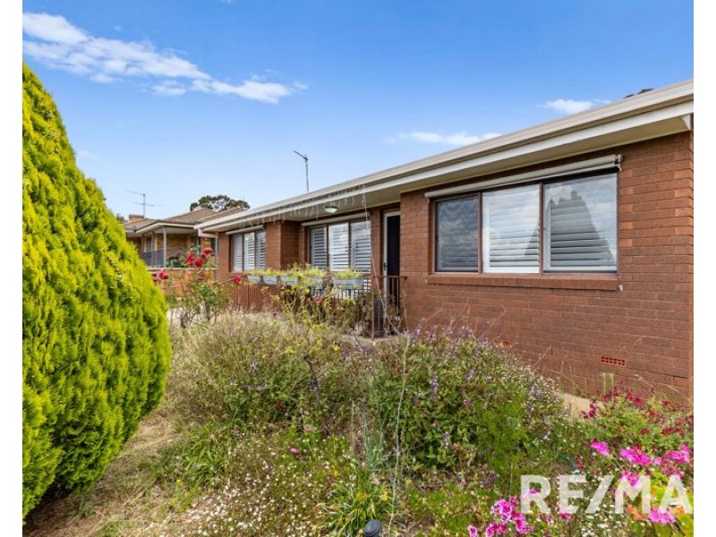 11 Kitchener Street, Junee NSW 2663
