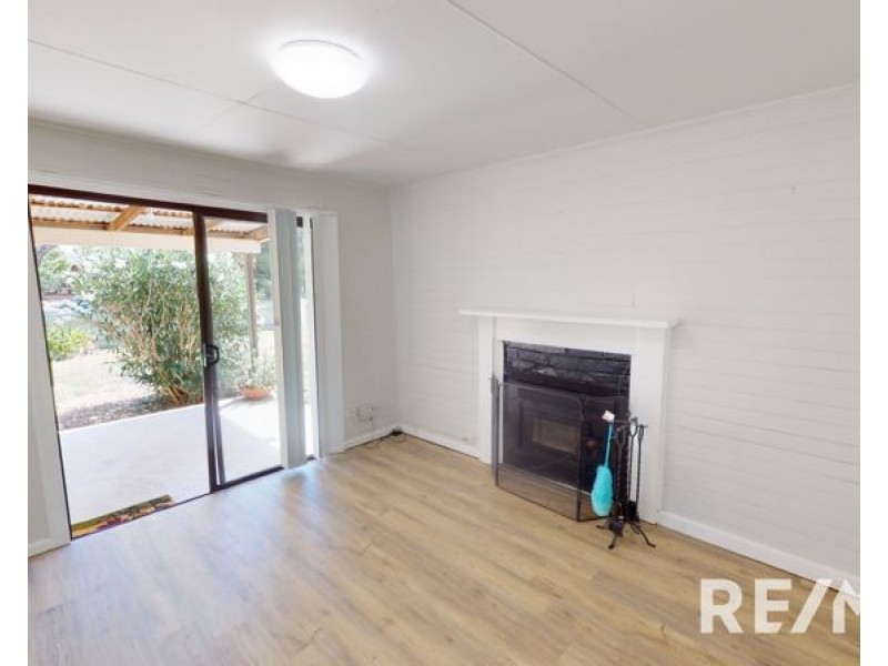9 Wallace Street, Coolamon NSW 2701