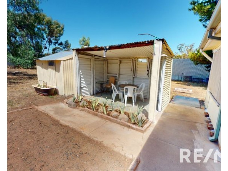 9 Wallace Street, Coolamon NSW 2701