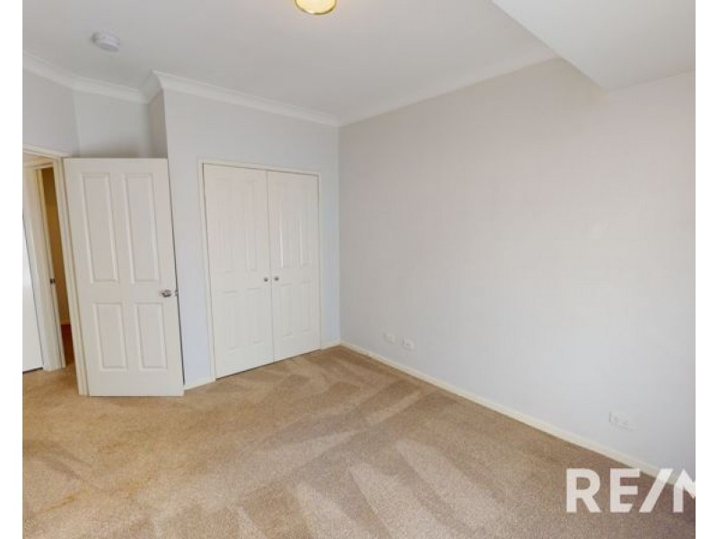 1/27 Railway Parade, Junee NSW 2663