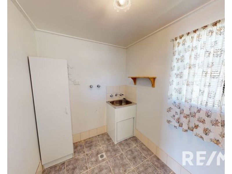 1/27 Railway Parade, Junee NSW 2663