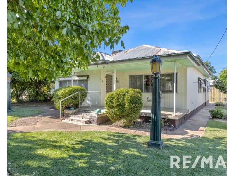 11 Elizabeth Street, Junee NSW 2663