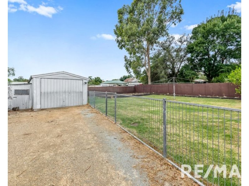 7 Gloucester Street, Junee NSW 2663