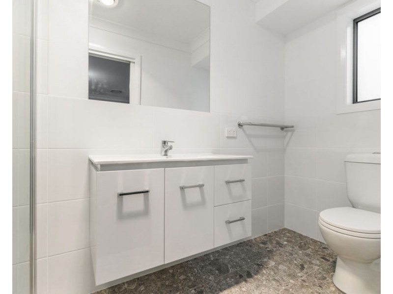 6 Waterworks Road, Junee NSW 2663