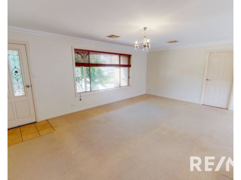 35 Pitt Street, Junee NSW 2663