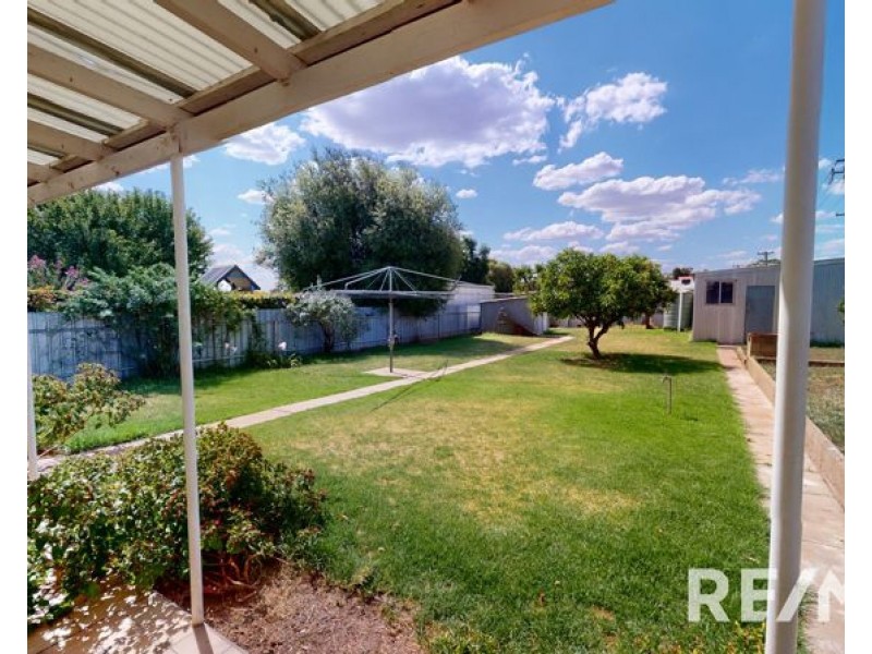 24 Florence Street, Junee NSW 2663