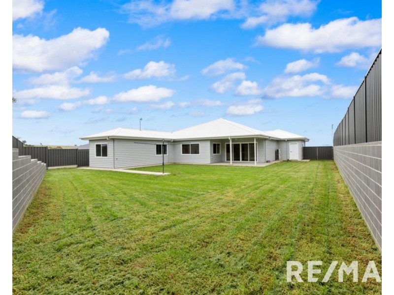 41 Hayes Crescent, Junee NSW 2663