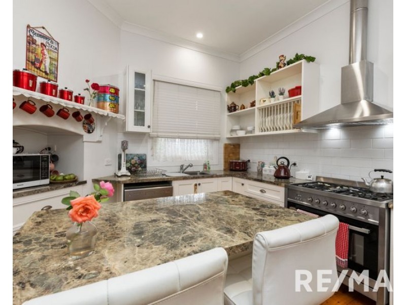 30 George Street, Junee NSW 2663