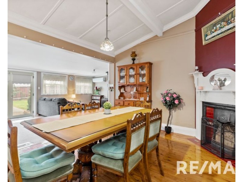 30 George Street, Junee NSW 2663