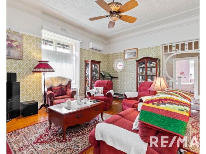 30 George Street, Junee NSW 2663