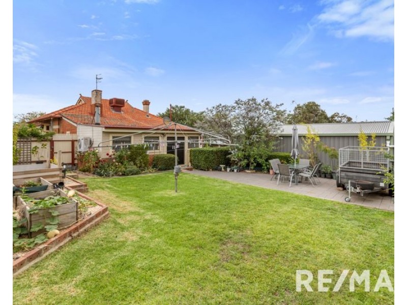 30 George Street, Junee NSW 2663