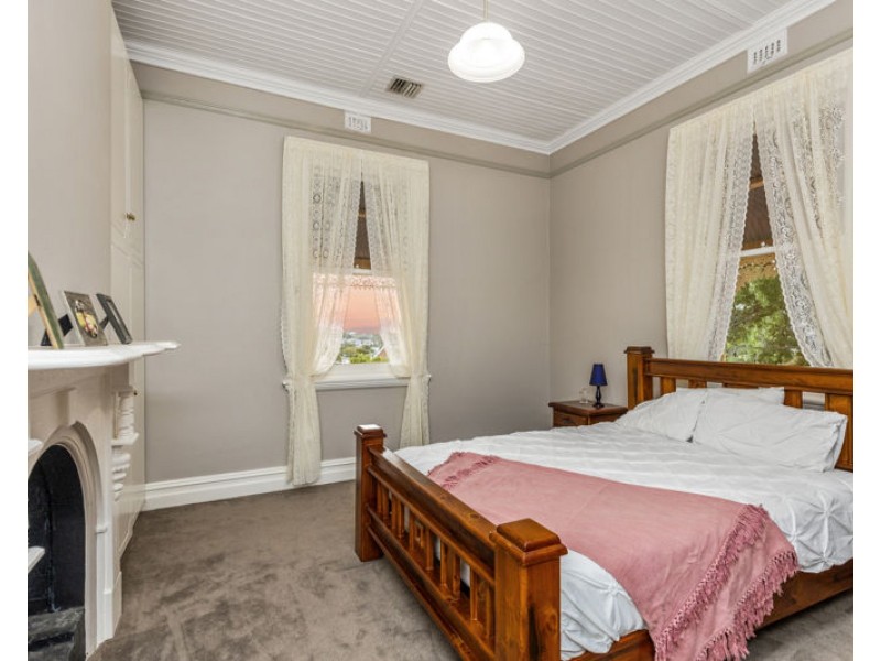 15 Dalley Street, Junee NSW 2663