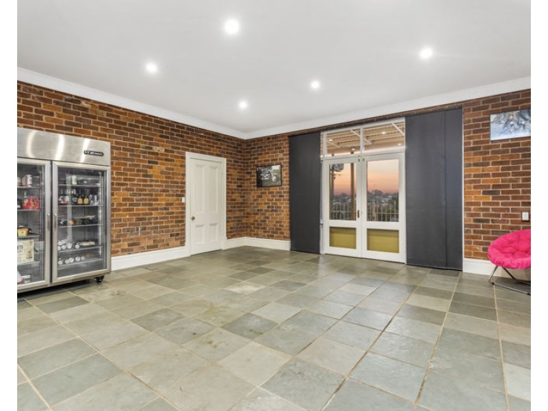 15 Dalley Street, Junee NSW 2663