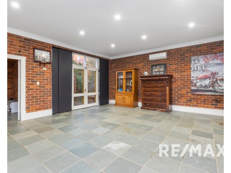 15 Dalley Street, Junee NSW 2663