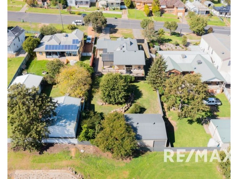 61 Commins St, Junee NSW 2663