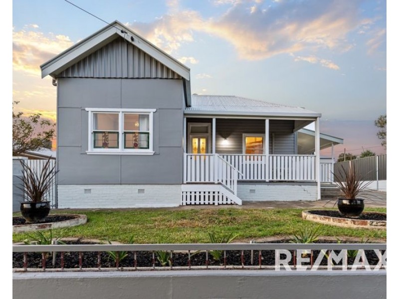 92 Hill St, Junee NSW 2663