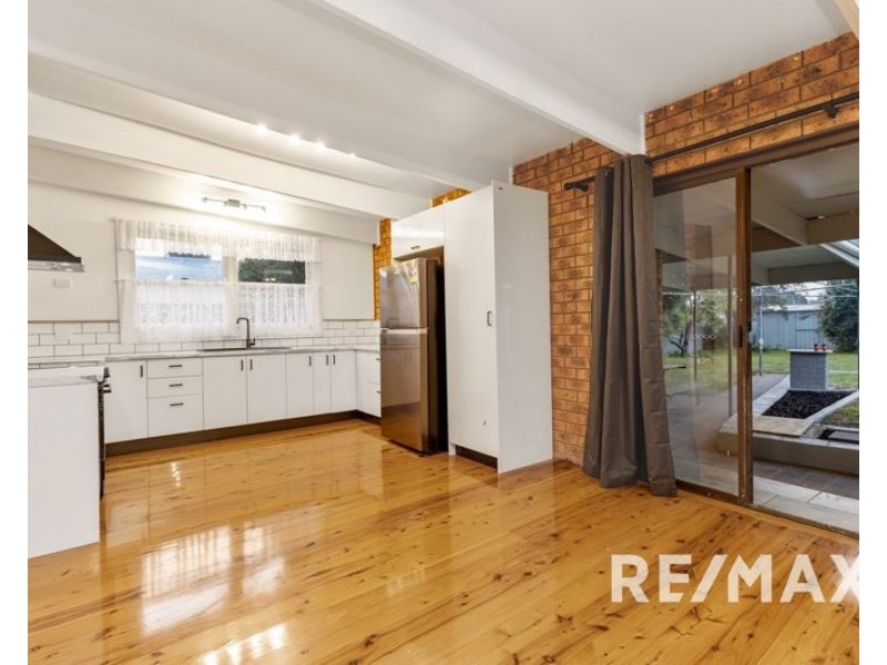 92 Hill St, Junee NSW 2663