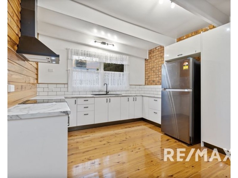 92 Hill St, Junee NSW 2663