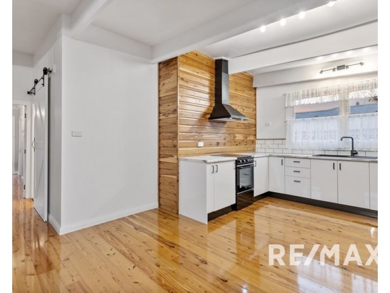 92 Hill St, Junee NSW 2663