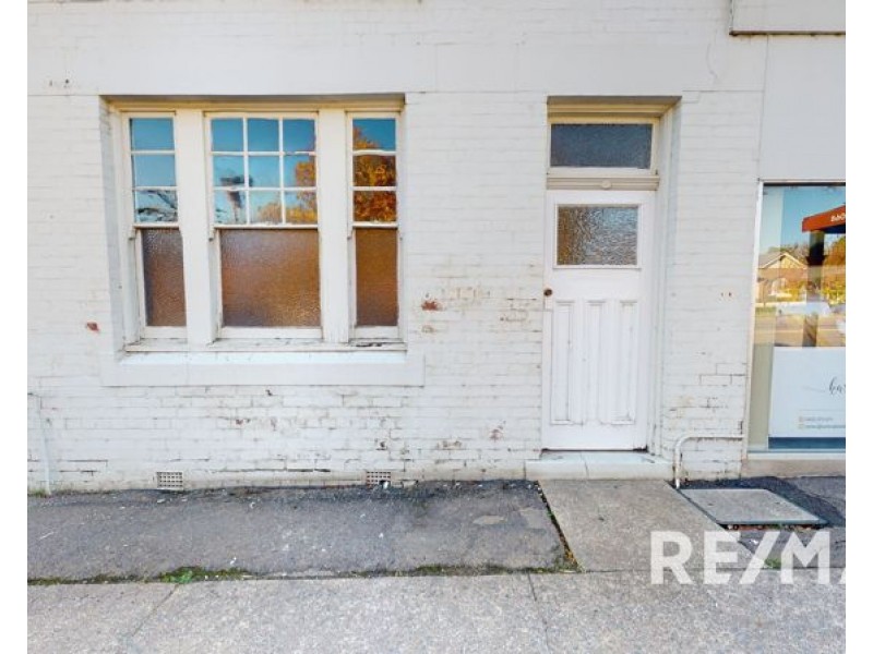 8 Belmore Street, Junee NSW 2663