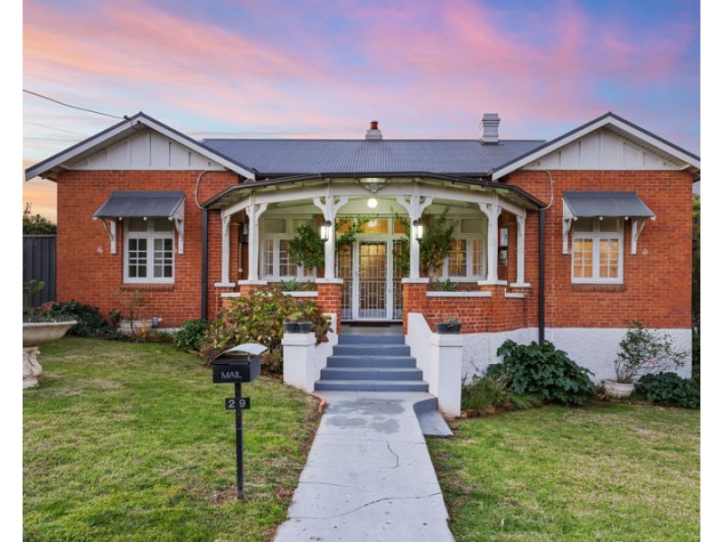 29 Pretoria Avenue, Junee NSW 2663