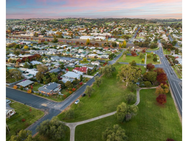 29 Pretoria Avenue, Junee NSW 2663