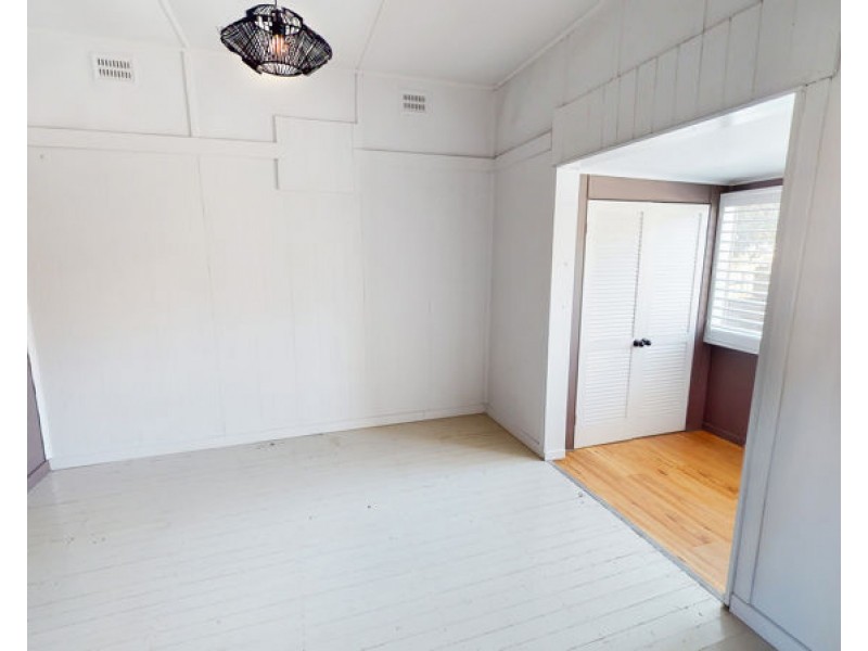 27 Commins Street, Junee NSW 2663