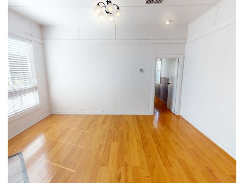 27 Commins Street, Junee NSW 2663