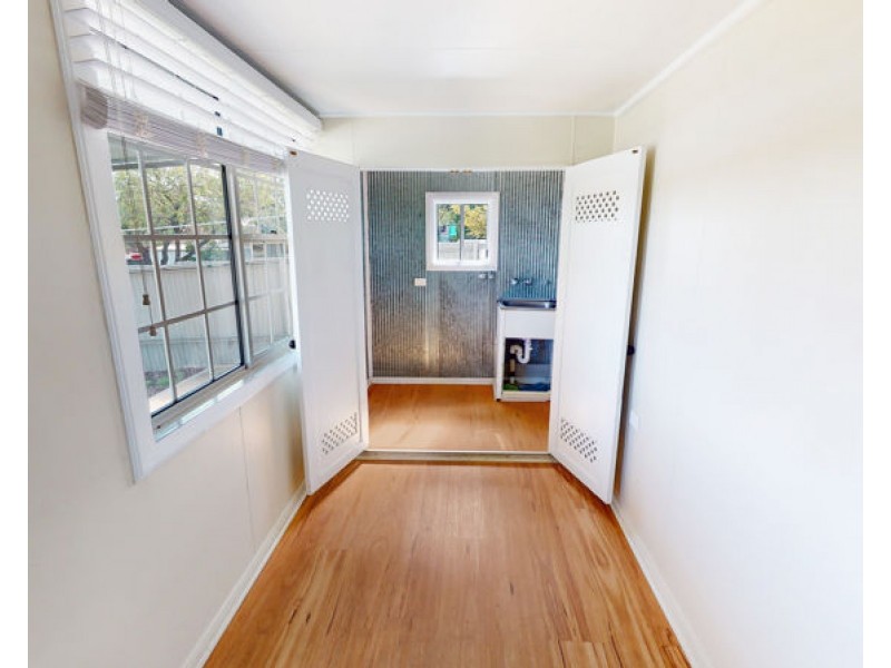 27 Commins Street, Junee NSW 2663