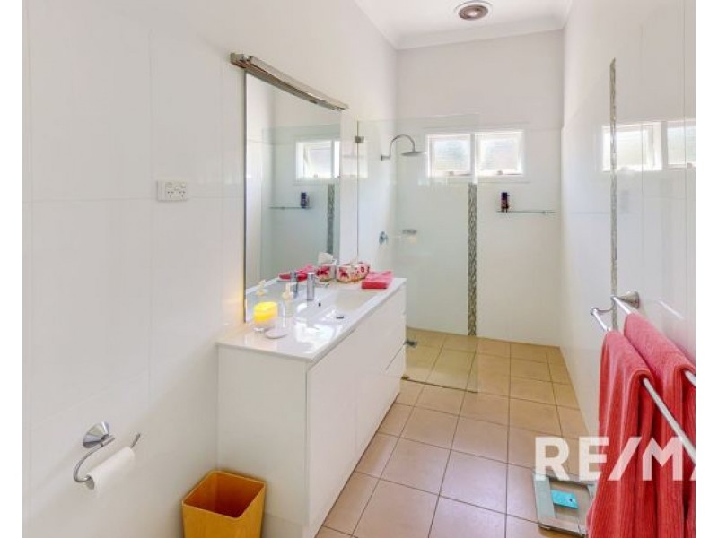 54 Commins Street, Junee NSW 2663