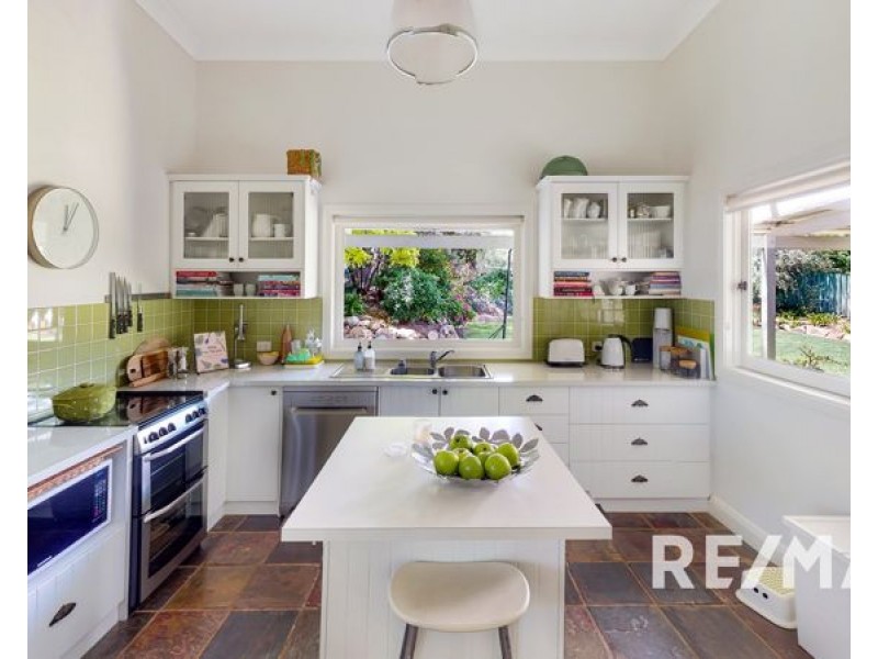 54 Commins Street, Junee NSW 2663