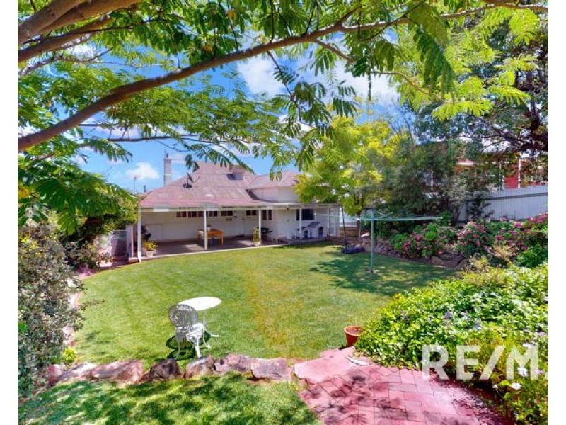 54 Commins Street, Junee NSW 2663