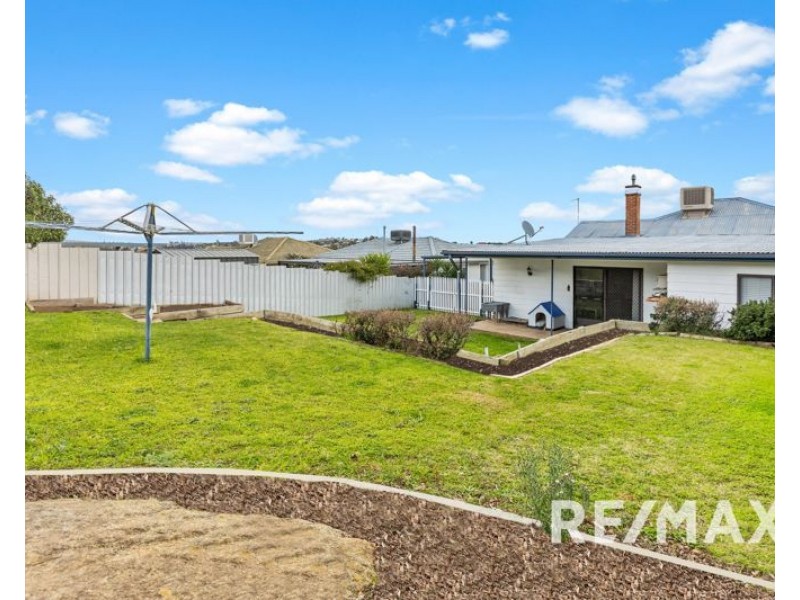 44 Commins Street, Junee NSW 2663