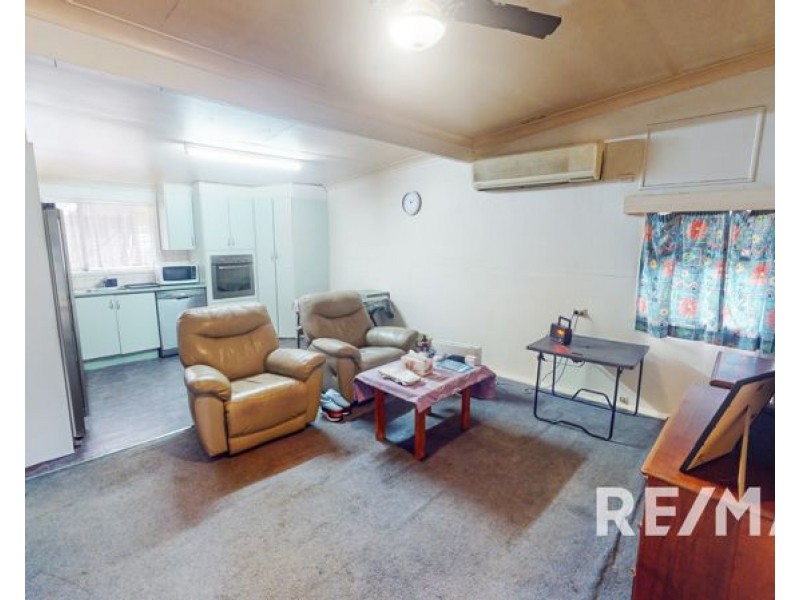 30 Hammond Street, Junee NSW 2663
