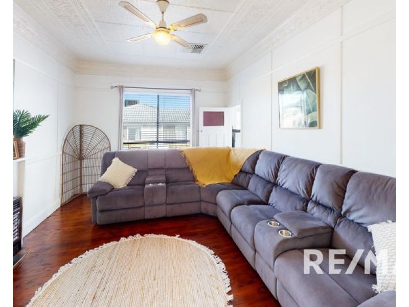 44 Commins St, Junee NSW 2663