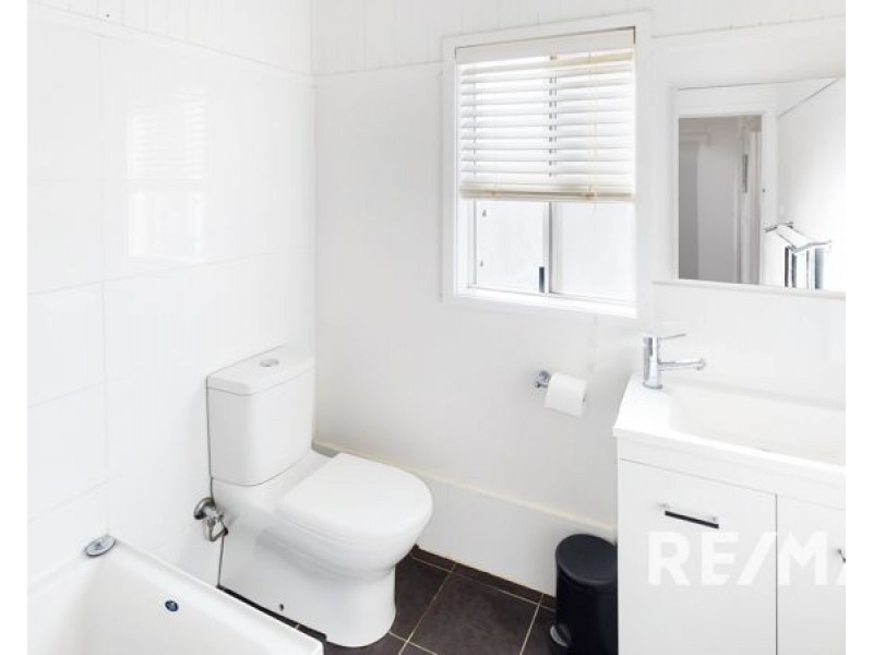 44 Commins St, Junee NSW 2663