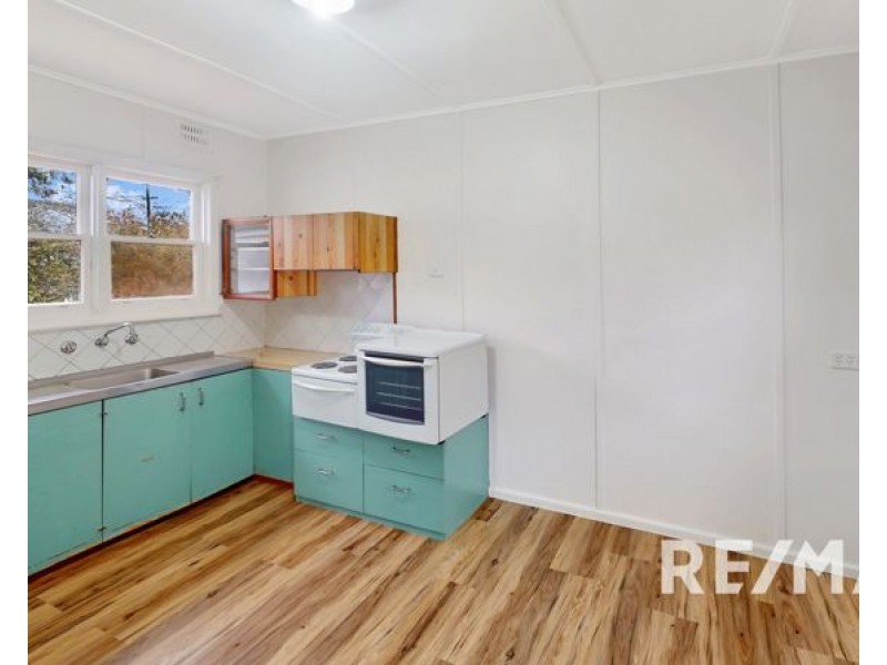 19 Elizabeth Street, Junee NSW 2663