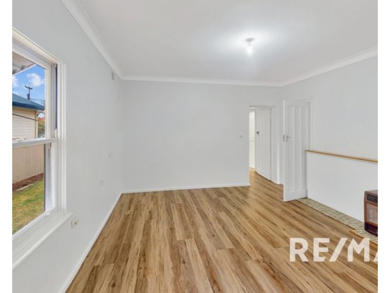 19 Elizabeth Street, Junee NSW 2663