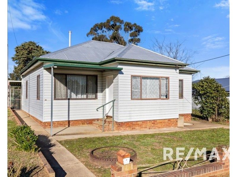 22 Boundary Street, Junee NSW 2663